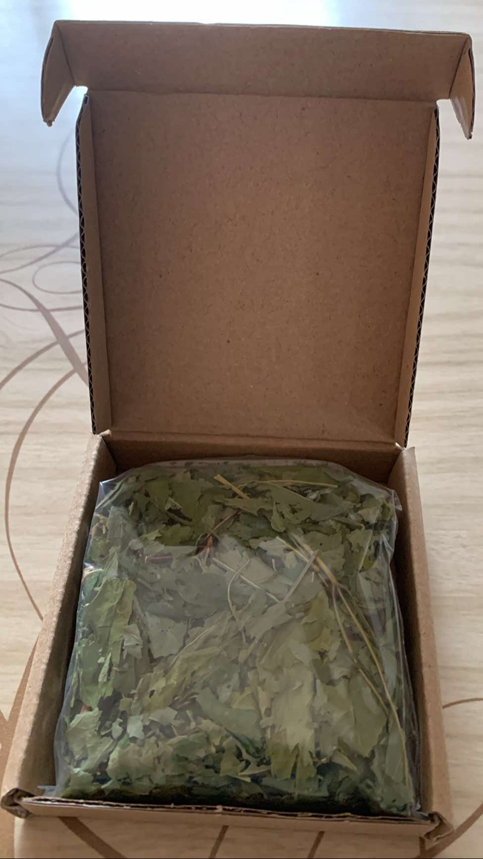 Boite feuilles ginseng séchées